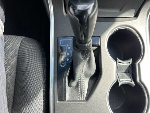 Used 2016 Toyota Camry LE FWD image 19