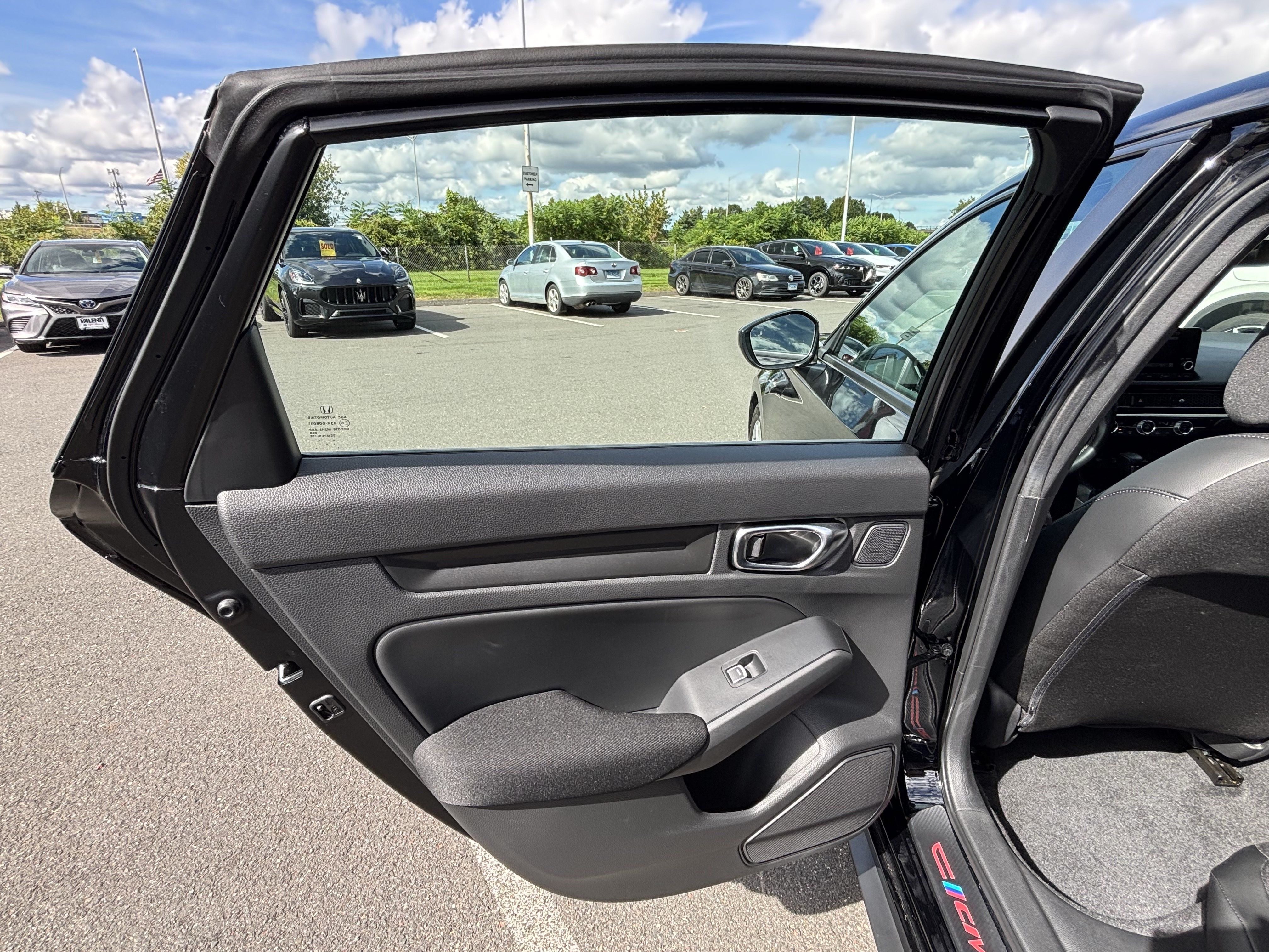 Used 2025 Honda Civic Sport image 37
