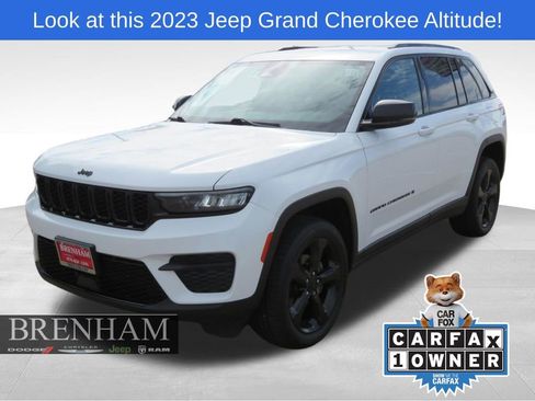 Used 2023 Jeep Grand Cherokee Altitude RWD image 1