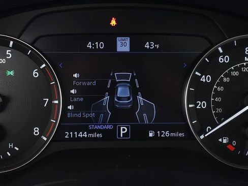 Used 2021 INFINITI QX50 Essential w/ Convenience Package image 23