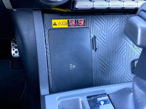 Used 2025 Toyota Tacoma TRD Sport w/ TRD Sport Premium Package image 35