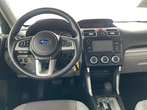 Used 2018 Subaru Forester 2.5i w/ Alloy Wheel Package image 12