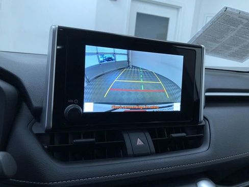 Certified 2025 Toyota RAV4 LE image 27