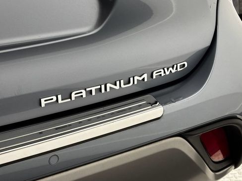Used 2023 Toyota Highlander Platinum AWD/4WD image 9