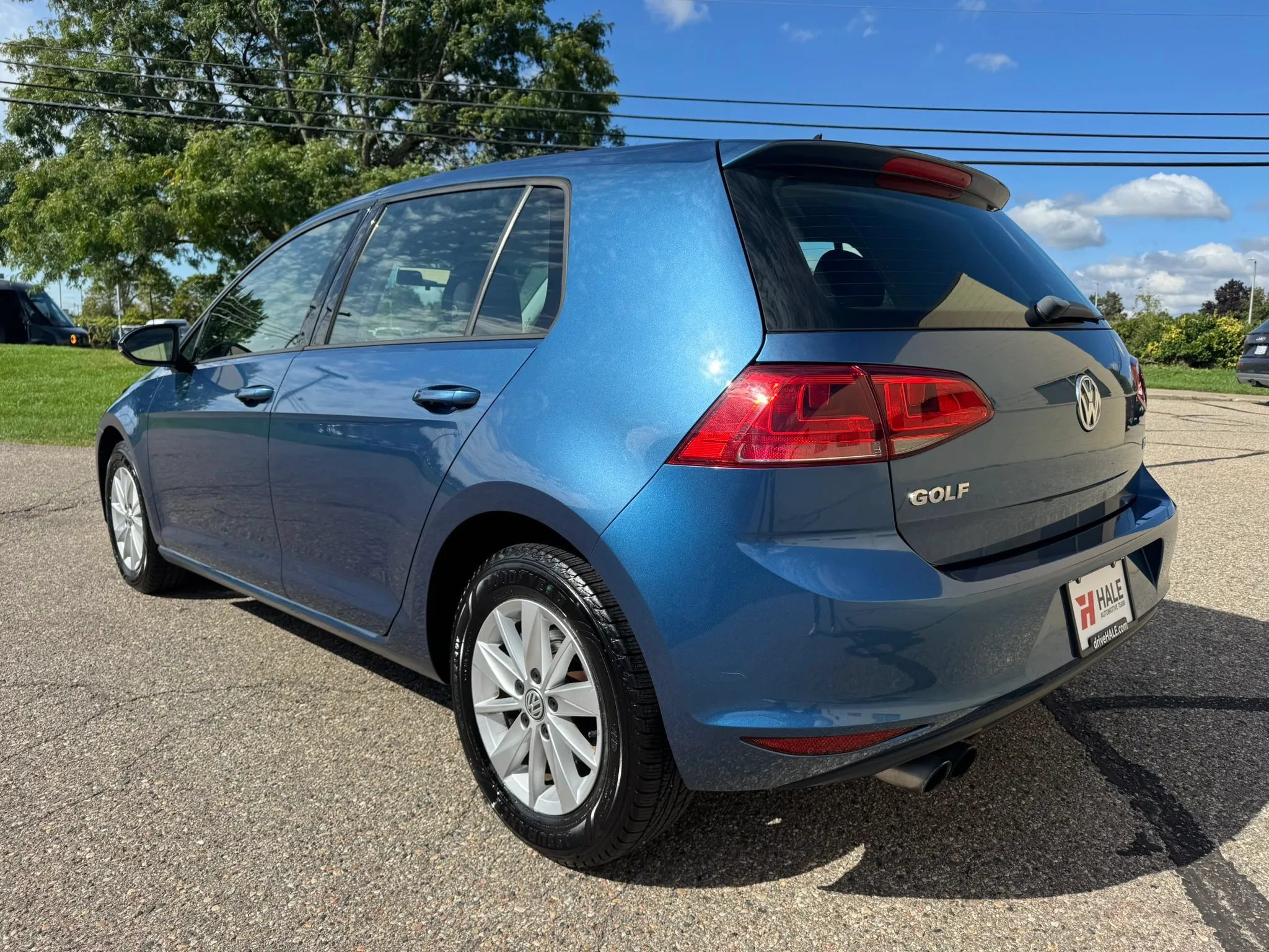 Used 2017 Volkswagen Golf SEL FWD image 7