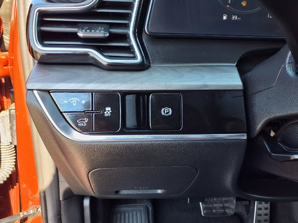 Certified 2025 Kia Sportage X-Pro Prestige AWD/4WD image 19
