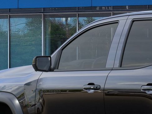 New 2026 Chevrolet Colorado ZR2 w/ Technology Package AWD/4WD image 12
