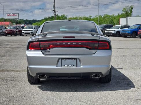 Used 2013 Dodge Charger SXT w/ Blacktop Pkg RWD image 6