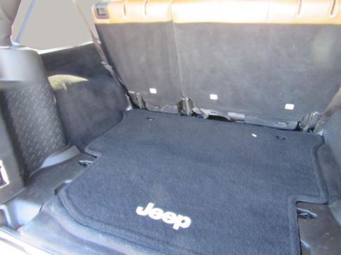 Used 2017 Jeep Wrangler Unlimited Sahara w/ Dual Top Group image 35