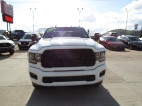 Used 2024 RAM 2500 Big Horn w/ Night Edition AWD/4WD image 7