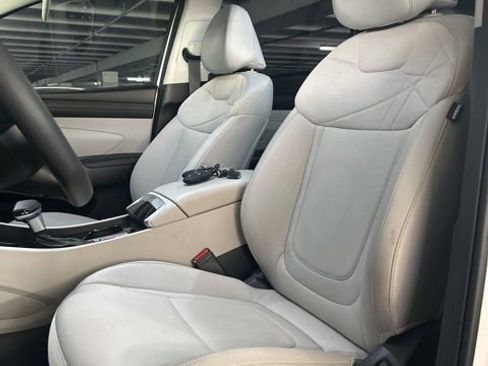 Certified 2025 Hyundai Tucson SE FWD image 7