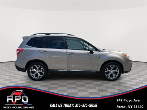 Used 2016 Subaru Forester 2.5i Touring AWD/4WD image 6