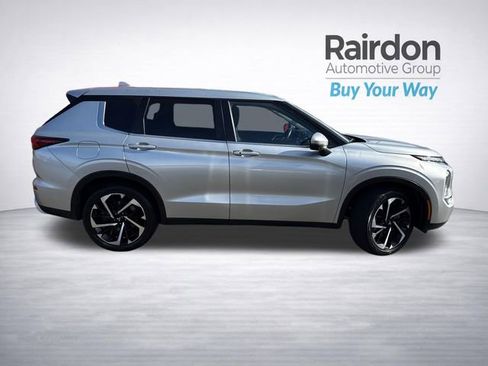Used 2024 Mitsubishi Outlander SE image 10