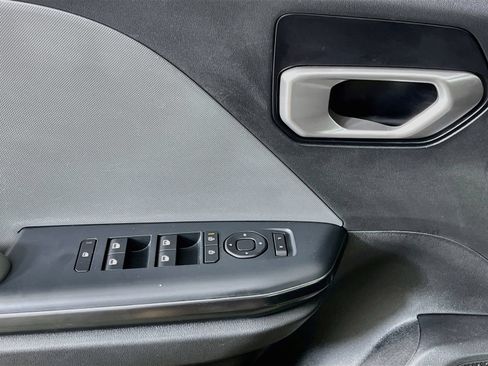 Used 2025 Kia K4 FWD image 24