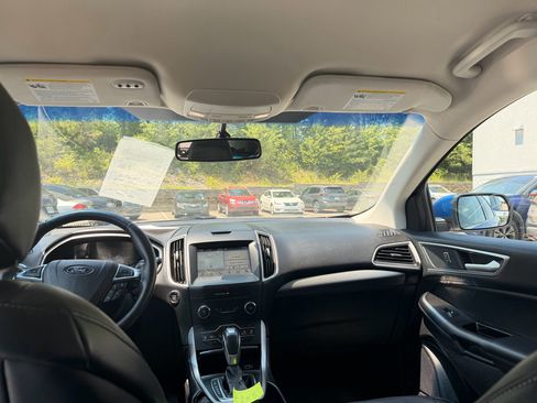 Used 2018 Ford Edge SEL w/ Equipment Group 201A AWD/4WD image 8