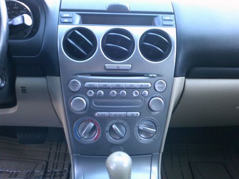 Used 2005 MAZDA MAZDA6 i FWD image 18