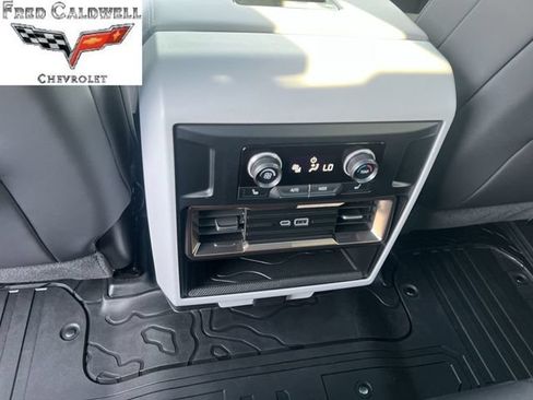 Used 2025 GMC Hummer EV 3X w/ LPO, Cargo Utility Package AWD/4WD image 27