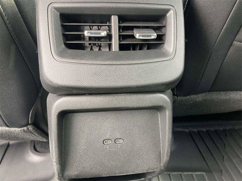 New 2026 Chevrolet Equinox EV LT image 15