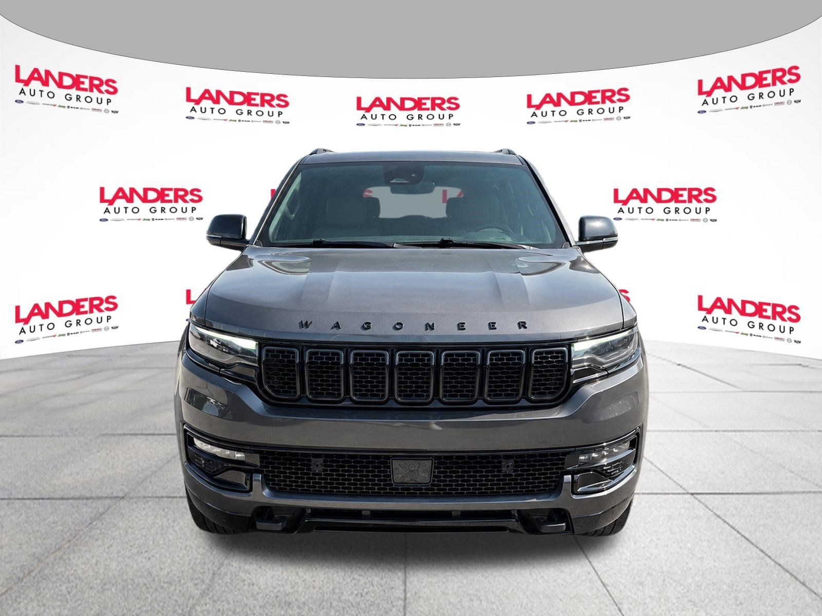 Used 2023 Jeep Wagoneer Series II AWD/4WD image 2