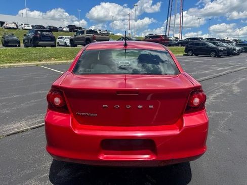 Used 2013 Dodge Avenger SE FWD image 4