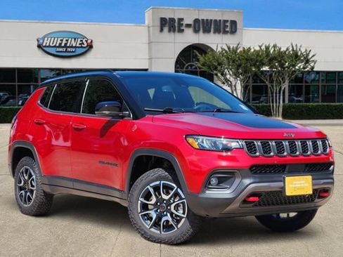 Used 2026 Jeep Compass Trailhawk AWD/4WD image 1