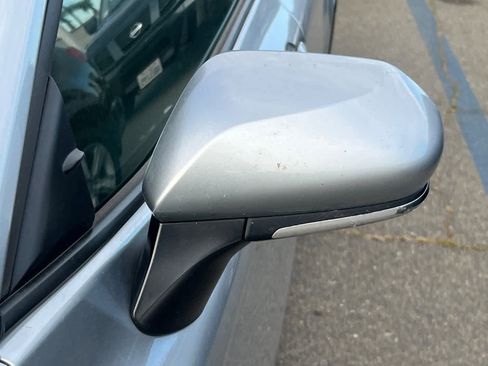 Used 2025 Toyota Camry LE image 9