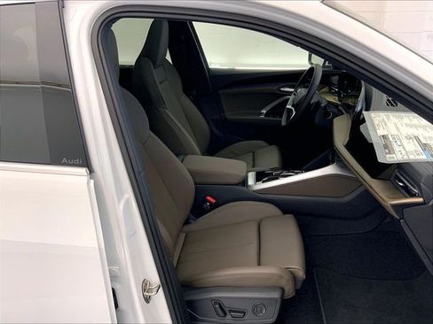 New 2025 Audi Q5 Premium Plus image 11