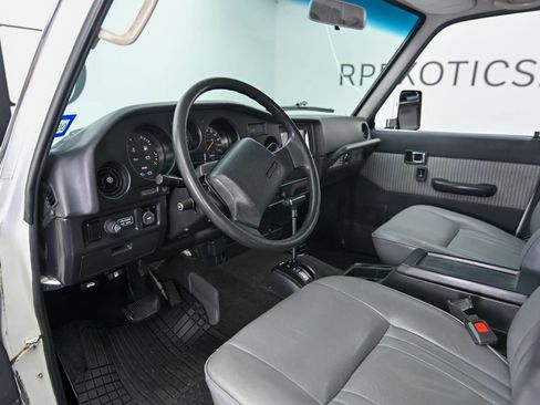 Used 1988 Toyota Land Cruiser AWD/4WD image 2