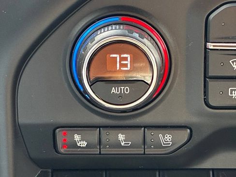 Used 2019 Chevrolet Silverado 1500 High Country w/ Safety Package II AWD/4WD image 28