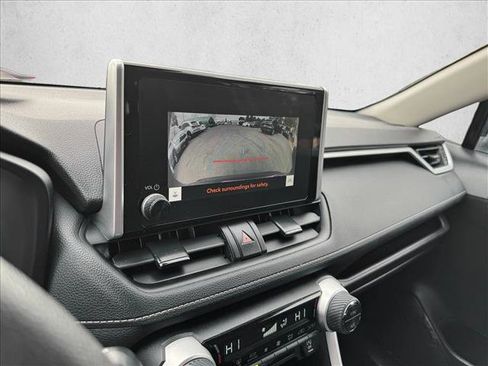 Used 2025 Toyota RAV4 XLE image 14