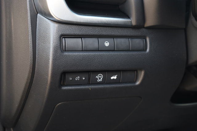Used 2026 Nissan Rogue Dark Armor FWD image 13