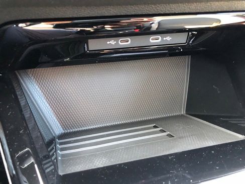 New 2025 Volkswagen GTI SE image 27