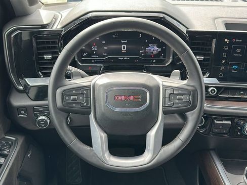 Used 2024 GMC Sierra 1500 SLT w/ SLT Premium Package AWD/4WD image 13