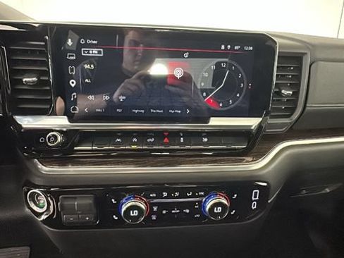 New 2026 GMC Sierra 1500 SLE AWD/4WD image 23