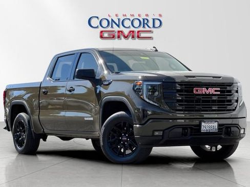 Used 2023 GMC Sierra 1500 Elevation AWD/4WD image 2