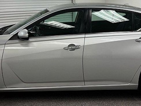 Used 2019 Nissan Altima 2.5 S image 8