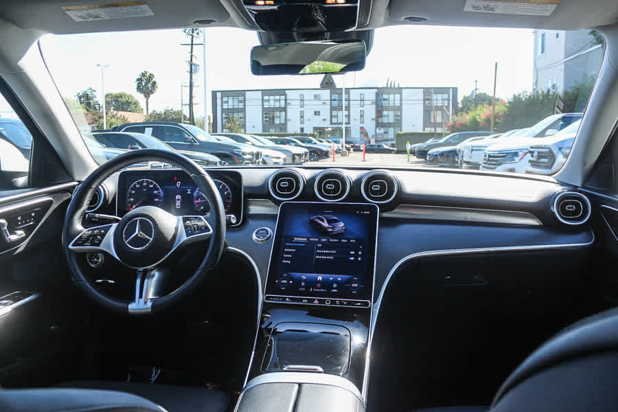 Used 2025 Mercedes-Benz C 300 Sedan image 19