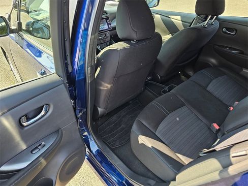 Used 2024 Nissan Leaf S image 9
