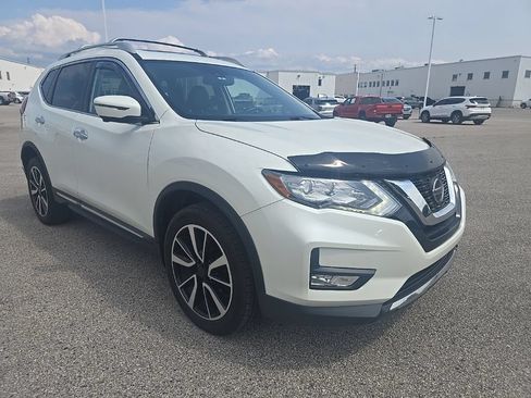 Used 2019 Nissan Rogue SL AWD/4WD image 2