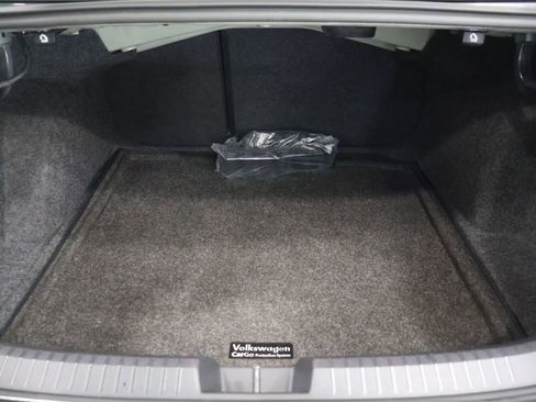Used 2024 Volkswagen Jetta SE w/ Panoramic Sunroof Package FWD image 27