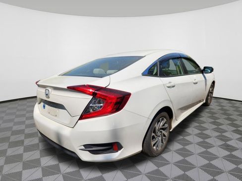 Used 2016 Honda Civic EX image 4