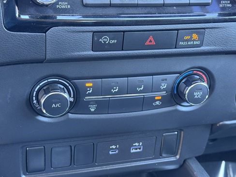 Used 2024 Nissan Frontier SV image 18