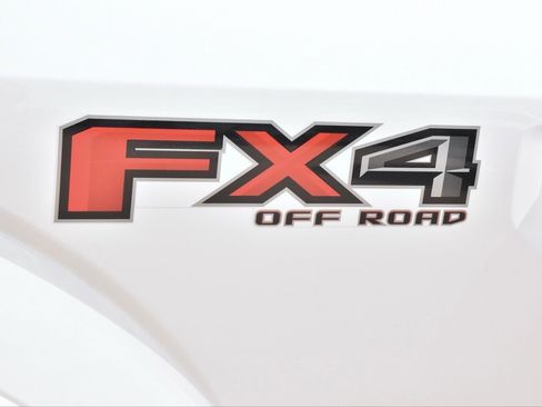 Used 2019 Ford F150 Lariat w/ Equipment Group 502A Luxury image 41