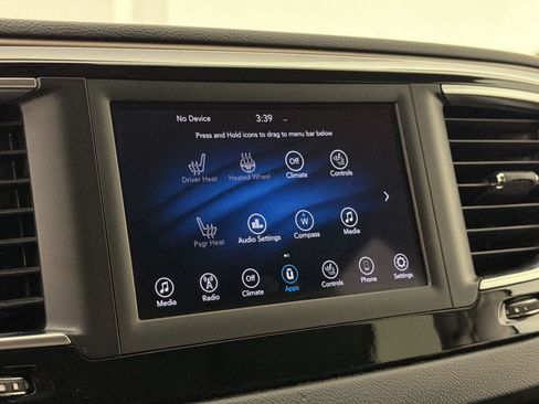Used 2019 Chrysler Pacifica Touring-L FWD image 15