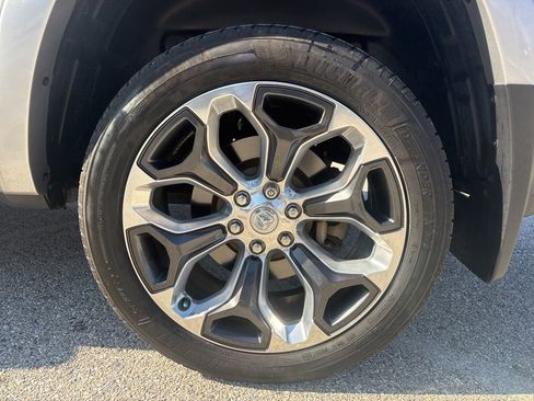 Used 2021 RAM 1500 Limited image 12