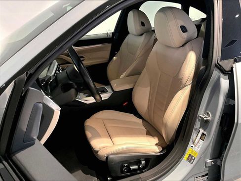 Used 2022 BMW i4 eDrive40 w/ M Sport Package image 8