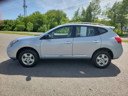Used 2015 Nissan Rogue S w/ Convenience Package FWD image 8