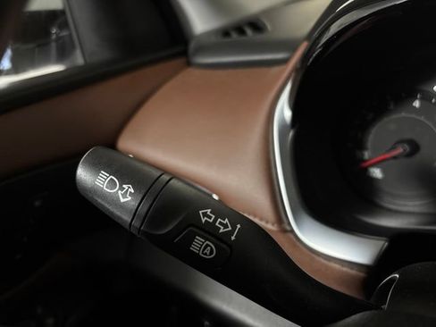 Used 2018 Chevrolet Traverse High Country AWD/4WD image 28