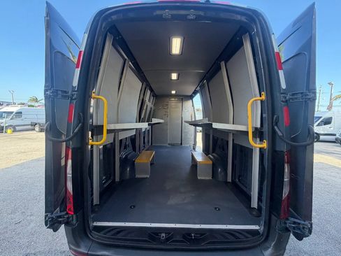 Used 2019 Mercedes-Benz Sprinter 170 image 5