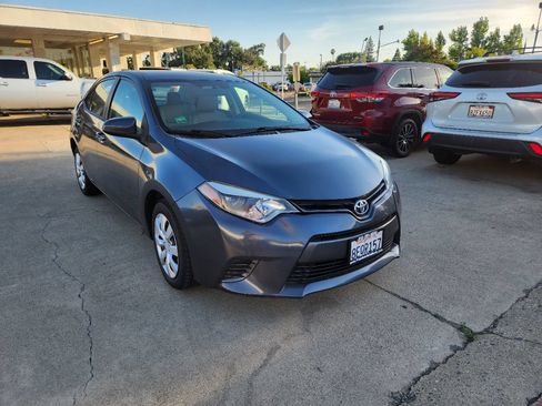 Used 2016 Toyota Corolla LE FWD image 7